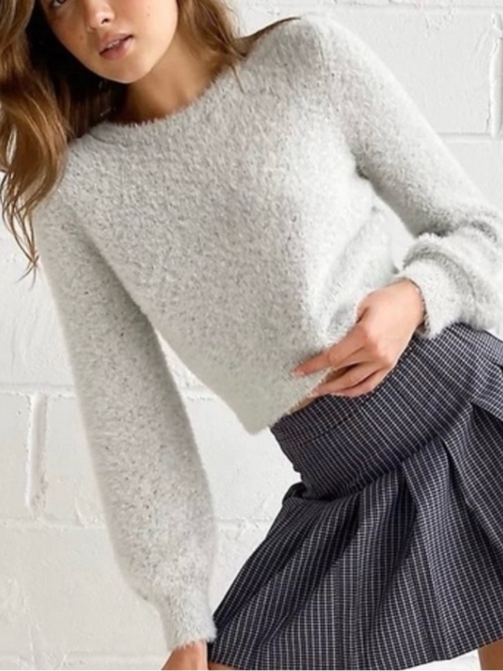 NWOT Aritzia Sunday Best Fuzzy New Kitten Sweater
Opal Grey